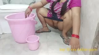 Desi aunty pissing compilation